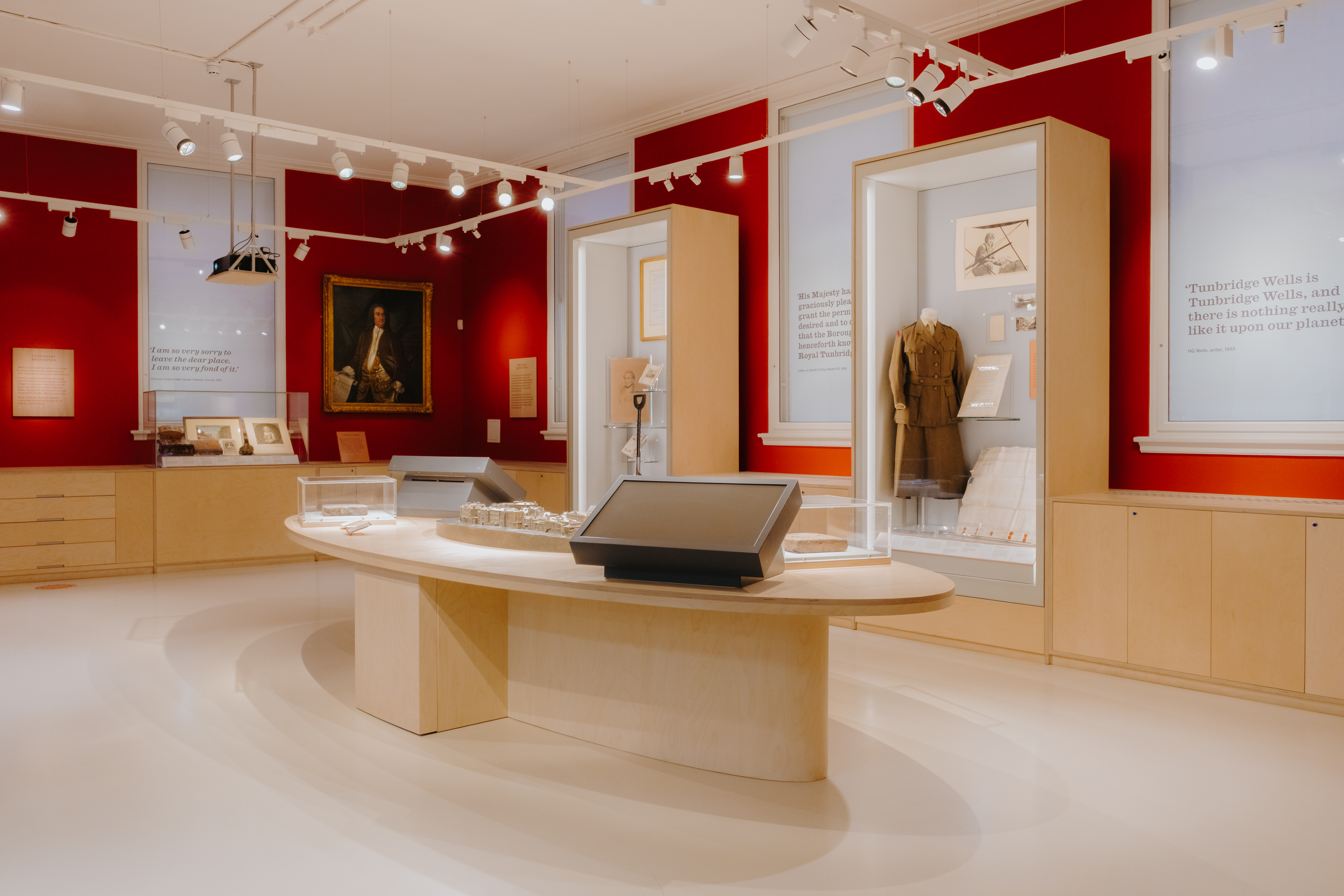 TheAmelia-General-93 Tours of the collections
