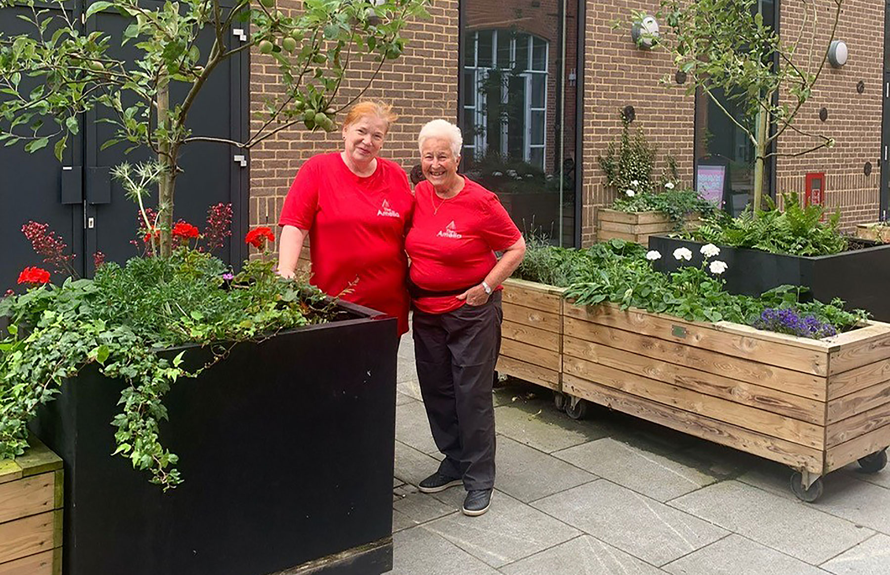 volunteers-v2 Volunteers at the Amelia Scott